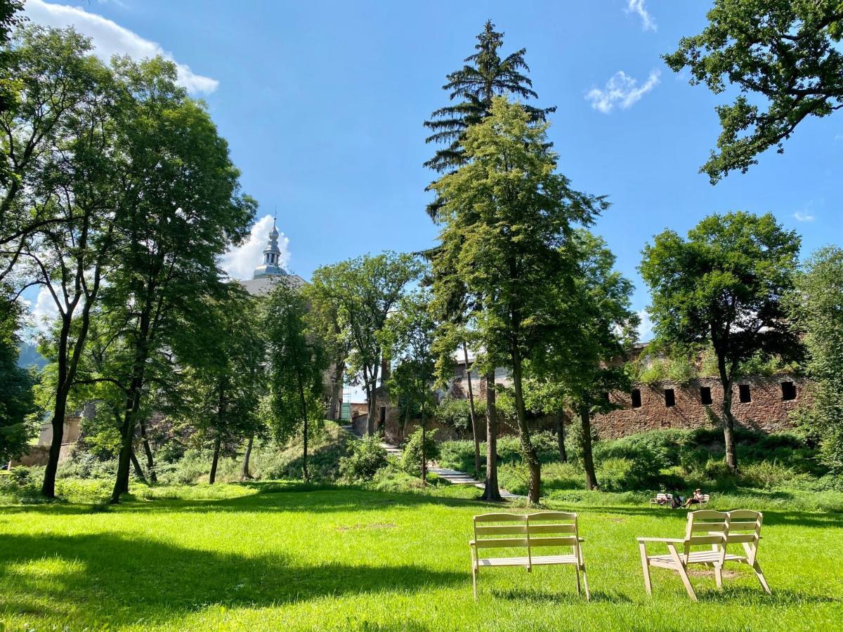 Zamek Sarny - Schloss Scharfeneck Klodzko Exterior photo