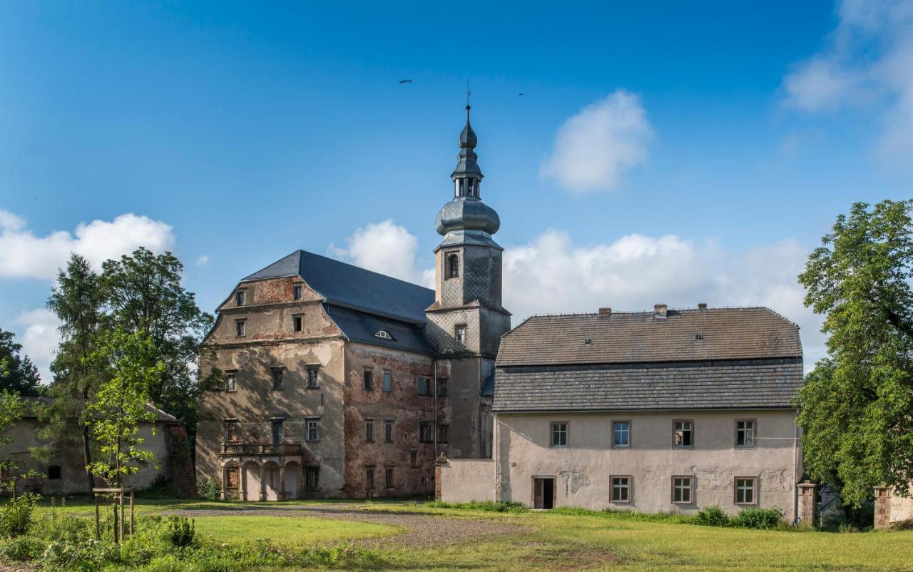 Zamek Sarny - Schloss Scharfeneck Klodzko Exterior photo