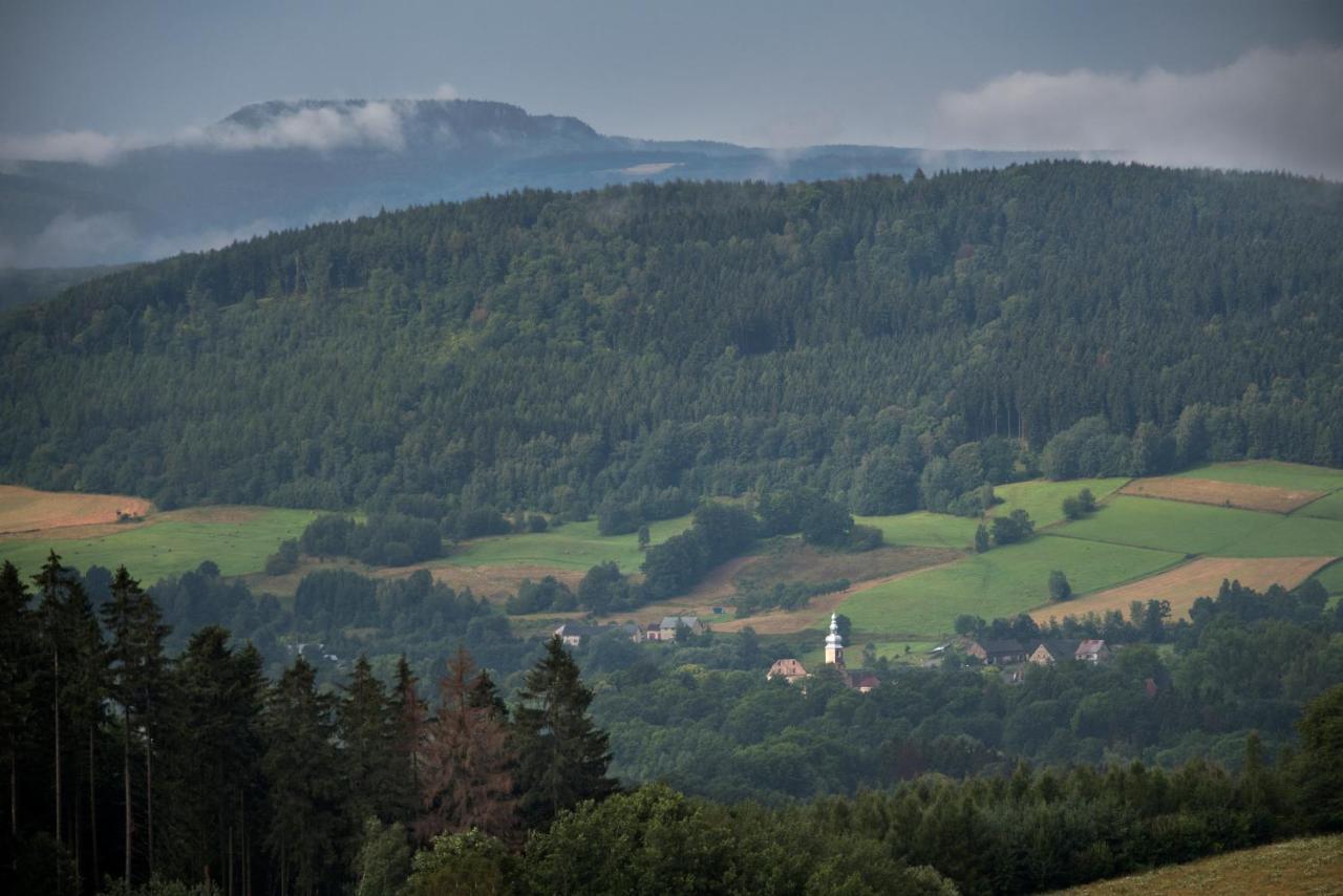 Zamek Sarny - Schloss Scharfeneck Klodzko Exterior photo